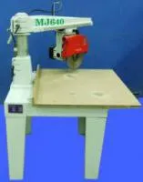 Торцовочный станок по дереву MJ640